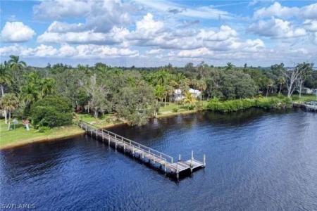 67 W North Shore Avenue, North Fort Myers, Floride 33903, États-Unis