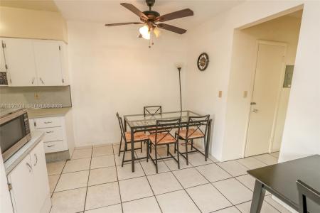 1250 S Alhambra Cir 12A, Coral Gables, Florida 33146, USA