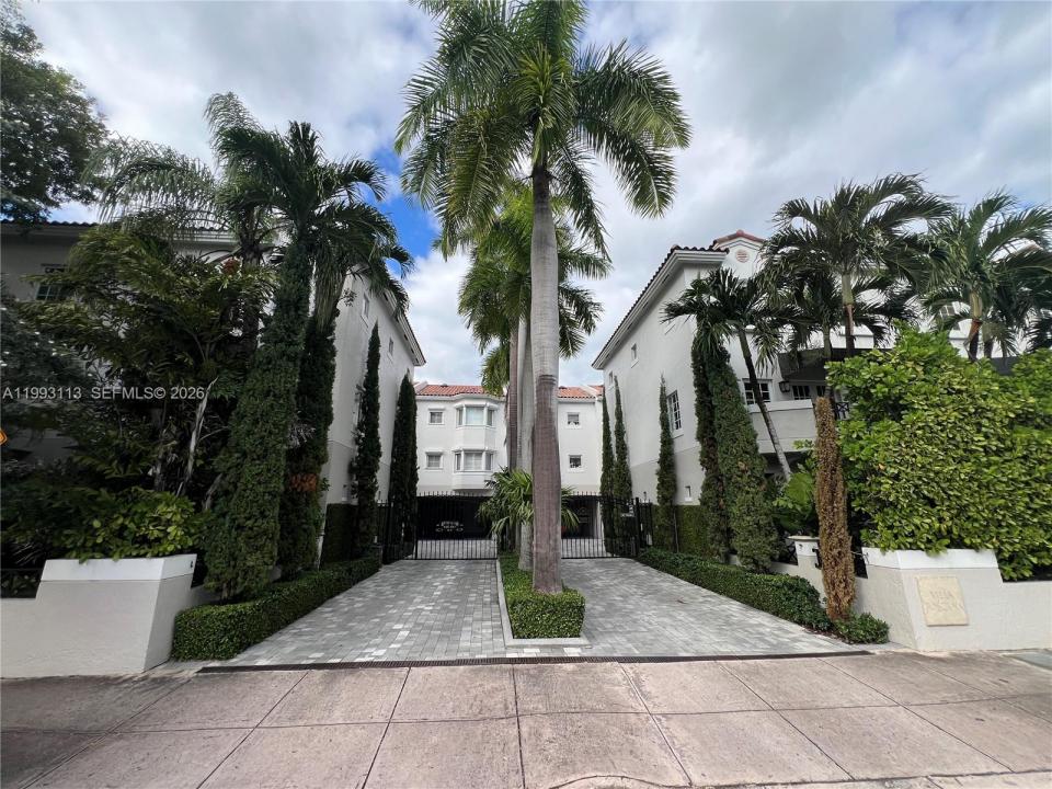 261 Navarre Ave A-4, Coral Gables, Florida 33134, USA