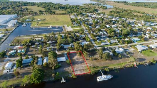 1035 W Anchor Lane, Moore Haven, Floride 33471, États-Unis