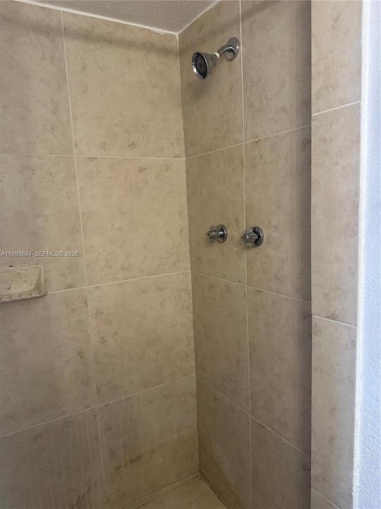 1805 Sans Souci Blvd 404, North Miami, Florida 33181, USA