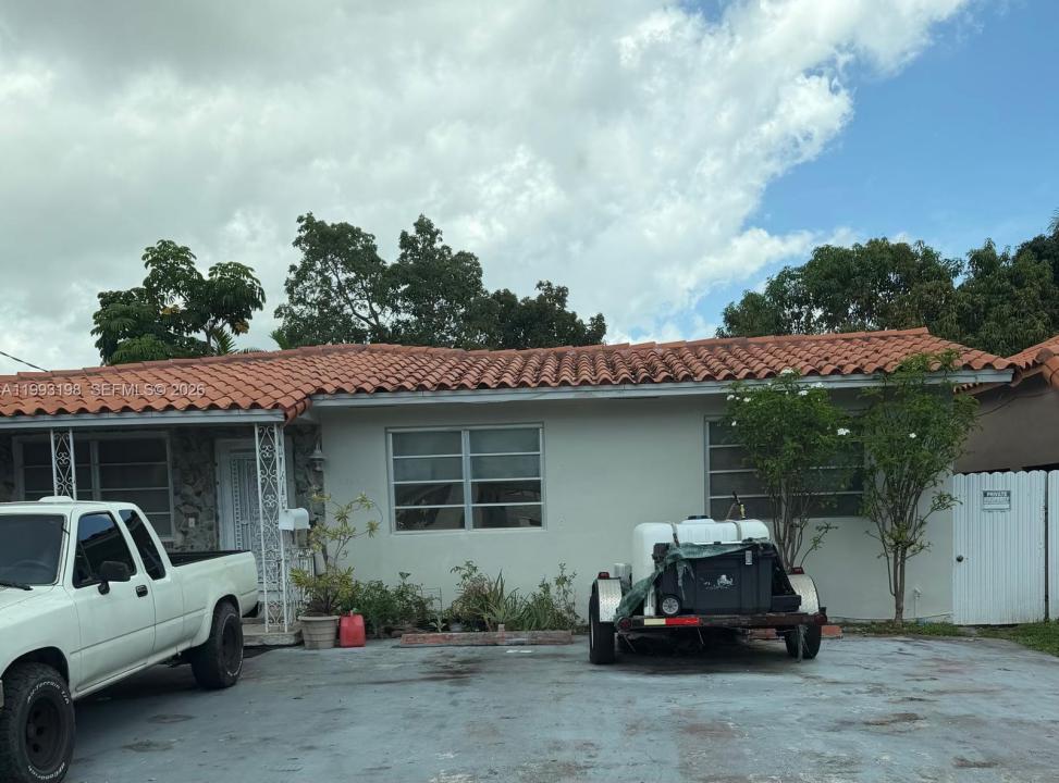 2353 SW 2nd St, Miami, Floryda 33135, USA