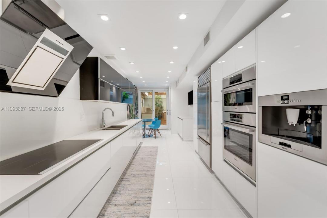 1524 NE Quayside Ter A4, Miami, Florida 33138, Stati Uniti