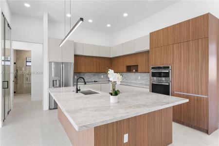 3300 NW 1st Ter, Florida 33993, USA
