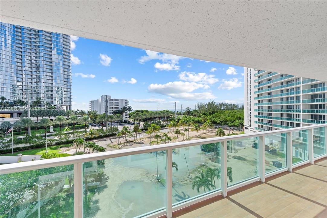100 Bayview Dr 507, Sunny Isles Beach, Floride 33160, États-Unis