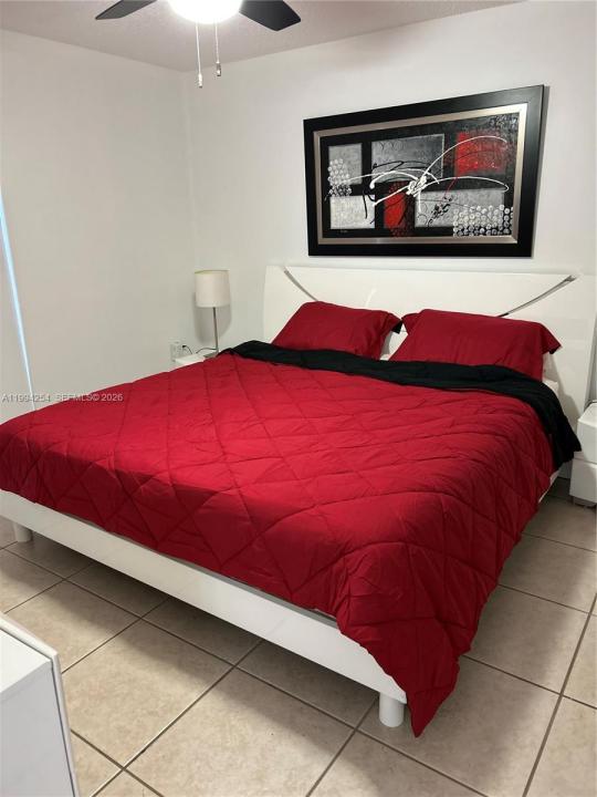 17801 N N Bay Rd 203, Sunny Isles Beach, Floride 33160, États-Unis