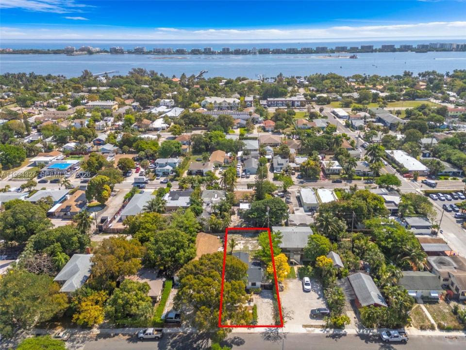 914 S L St, Lake Worth, 佛罗里达州 33460, 美国