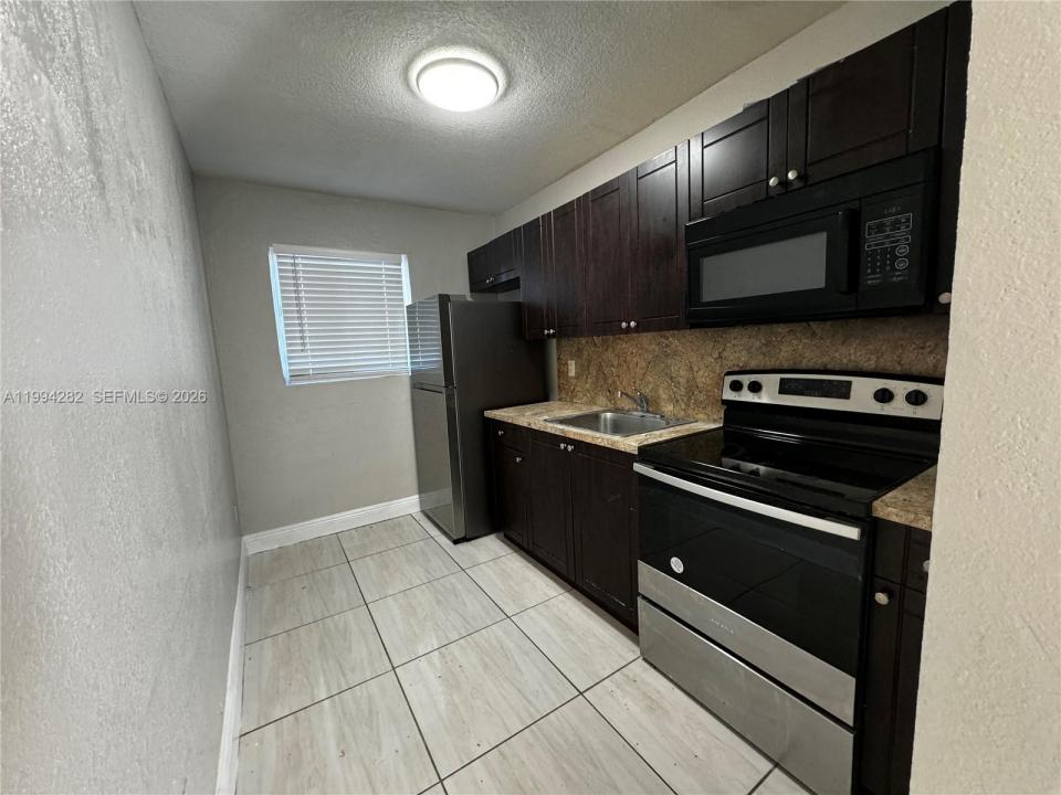 1940 Washington Ave 11, Opa-Locka, פלורידה 33054, ארצות הברית של אמריקה