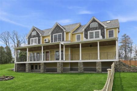 2269 East Main Road, Portsmouth, RI 02871, USA