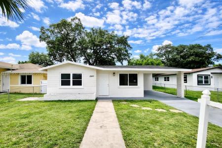 2840 NW 8th St, Fort Lauderdale, Florida 33311, USA