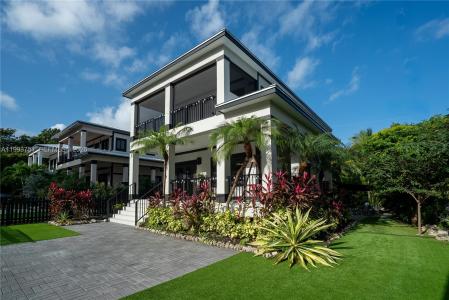 13 Coral Way, Key Largo, Florida 33037, USA