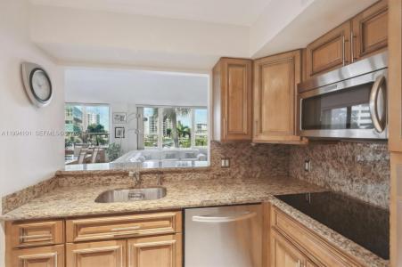3505 S Ocean Dr 201, Hollywood, Florida 33019, USA
