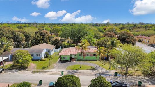 12901 NW Miami Ct, Miami, Florida 33168, USA