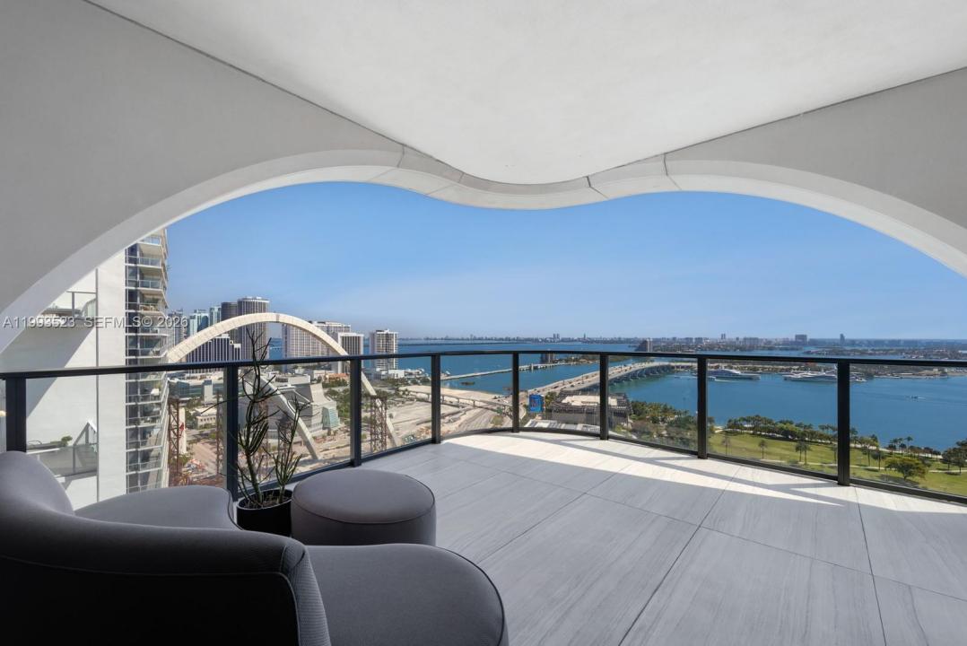 1000 Biscayne Blvd 2702, Miami, Florida 33132, Stati Uniti