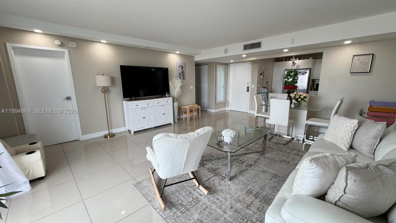 13499 Biscayne Blvd 805, North Miami, Floride 33181, États-Unis