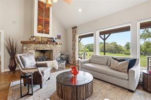 825 Benavides Lane, Mineral Wells, Texas 76067, USA