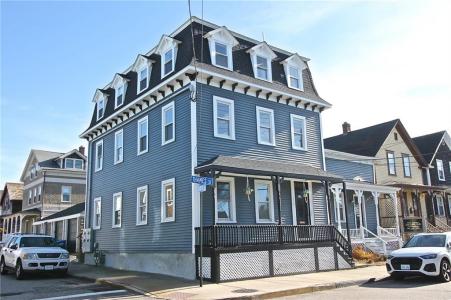 668 Thames Street 2, Newport, RI 02840, USA