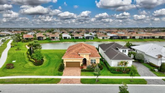 9318 SW MIRACOLI Way, Port St. Lucie, 佛罗里达州 34987, 美国