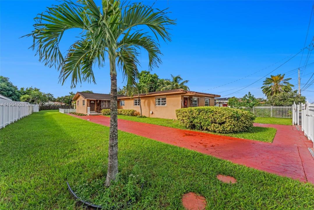 8820 SW 27th St, Miami, Floride 33165, États-Unis