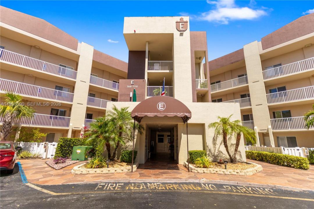 7676 Trent Dr 308, Tamarac, Floride 33321, États-Unis