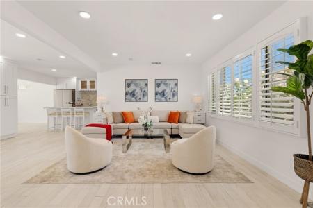 Mono Place, Westminster, Califórnia 92683, Estados Unidos