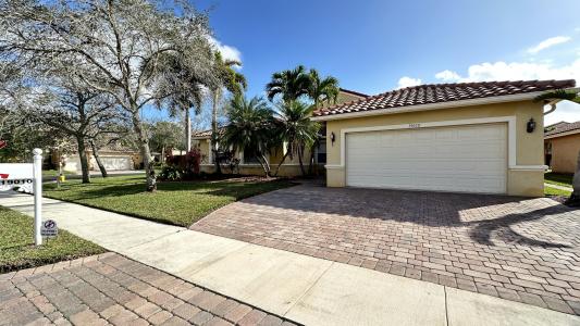 19010 SW 10th Street, Pembroke Pines, Florida 33029