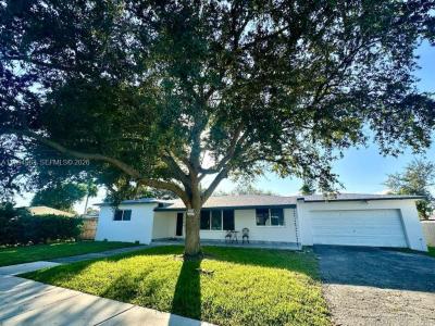 628 SW 6th Ave, Hallandale Beach, Florida 33009, USA