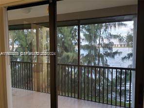 468 NE 206th Ln 107, Miami, Florida 33179, USA