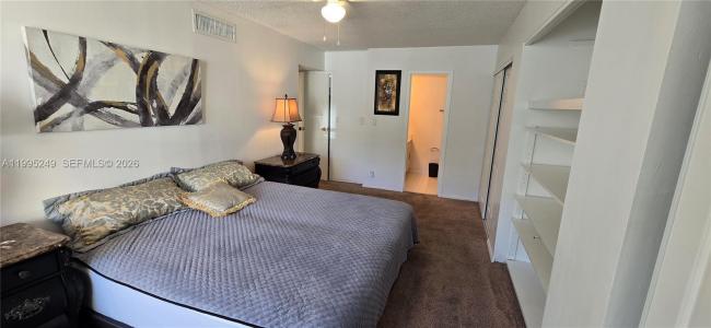 601 Three Islands Blvd 107, Hallandale Beach, Florida 33009, USA