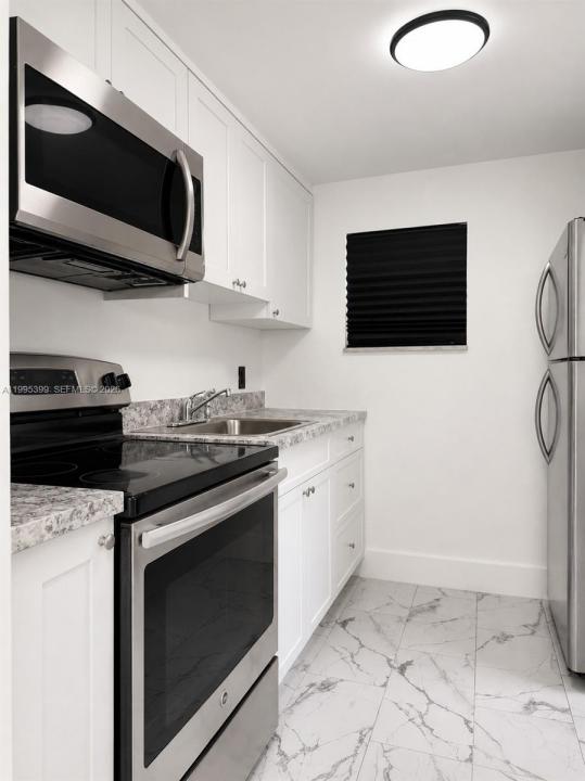 56 NW 62nd St 2, Miami, Florida 33150, Stati Uniti