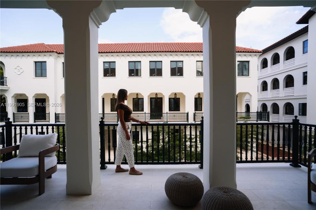 504 Malaga Ave T3, Coral Gables, Florida 33134, USA