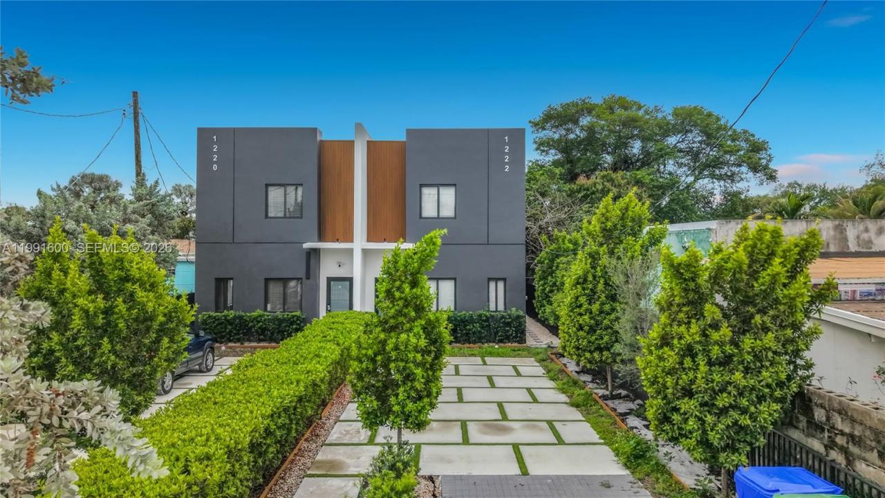 1220 & 1222 NW 30th St, Miami, Florida 33142, Stati Uniti