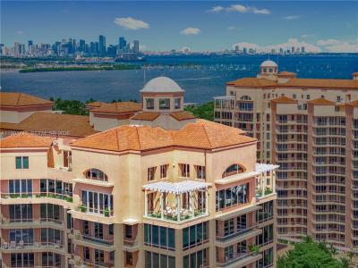 60 Edgewater Dr TS-A, Coral Gables, Floride 33133, États-Unis