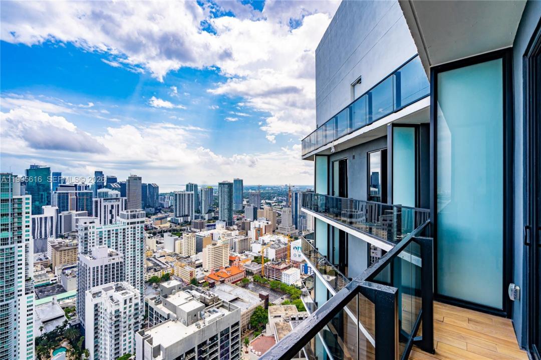 398 NE 5th St 4412, Miami, Florida 33132, Stati Uniti