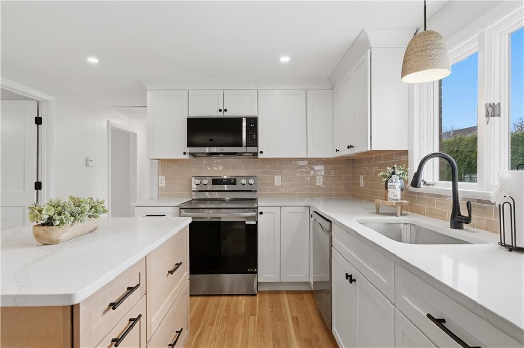 44 Valente Drive, Cranston, 羅德島州 02920, 美國