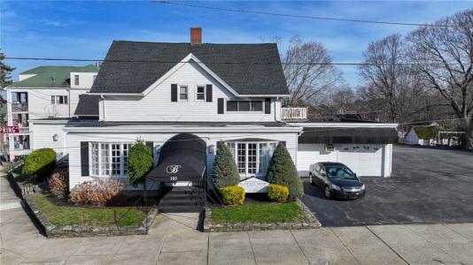 185 Spring Street, Woonsocket, Rhode Island 02895, Estados Unidos