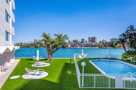 9881 E Bay Harbor Dr 401, Bay Harbor Islands, Florida 33154, USA
