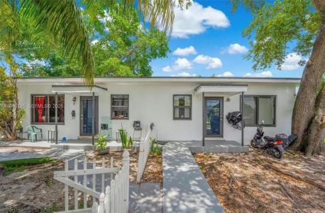7625 NW 4th Ct, Miami, Florida 33150, USA