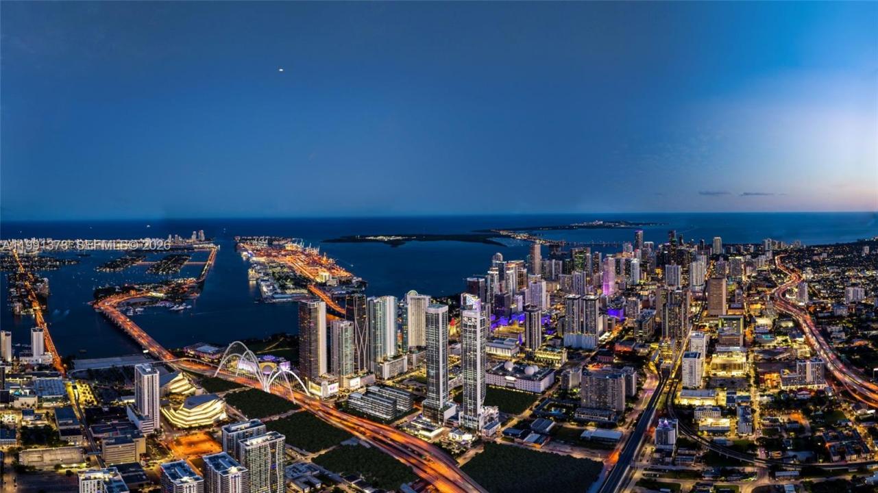 20 NE 11th St 3706, Miami, Floryda 33132, USA