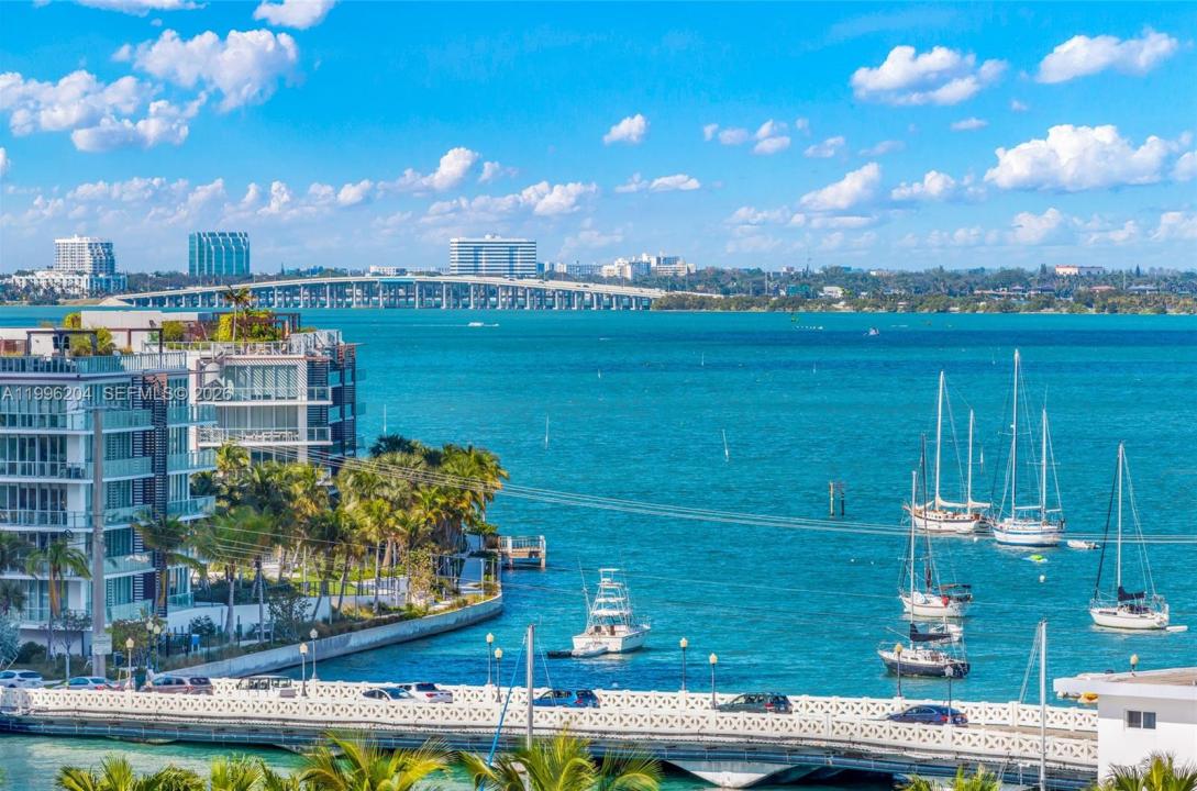 1621 Bay Rd 802, Miami Beach, Floride 33139, États-Unis