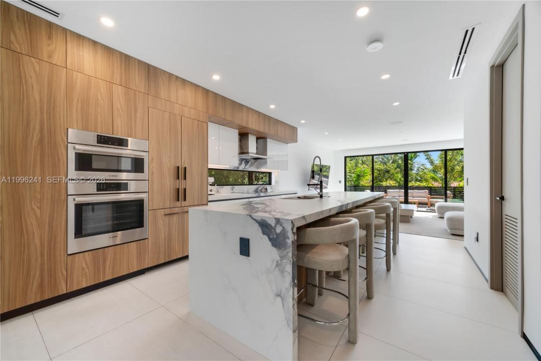 420 SW 15th Rd 420, Miami, Florida 33129, USA