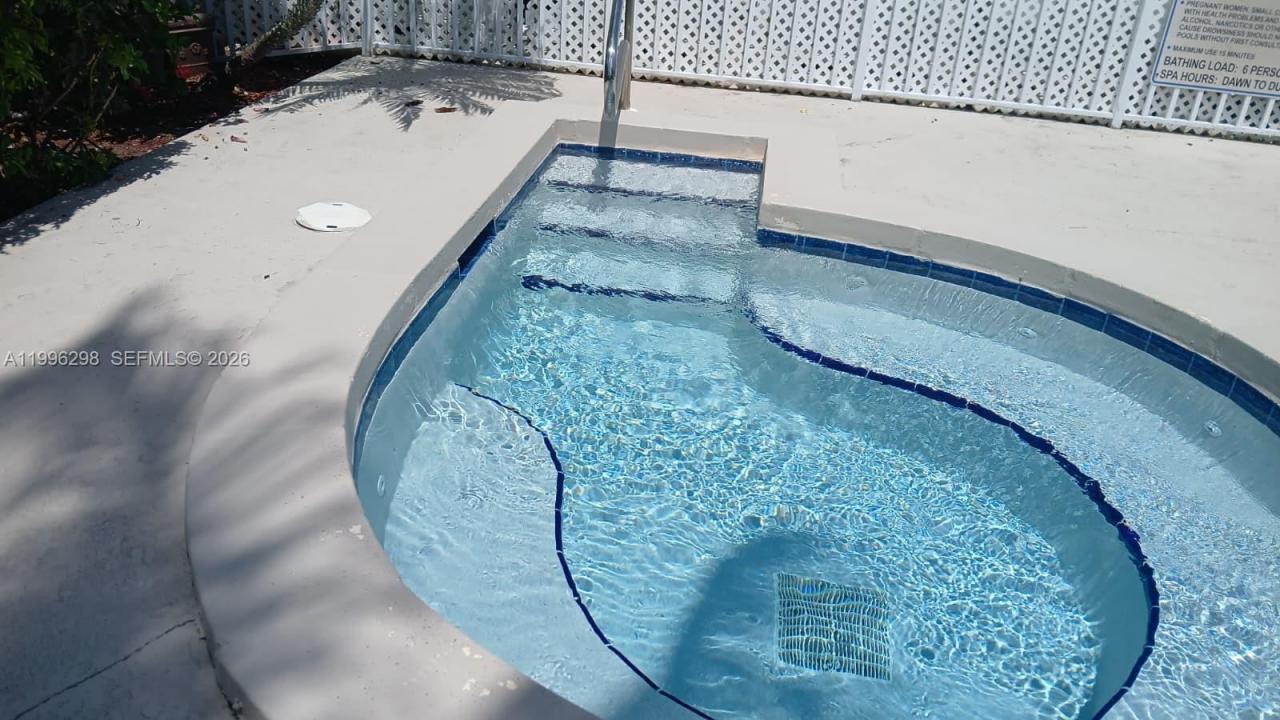 1016 Via Jardin 1016, Riviera Beach, Florida 33418, Estados Unidos