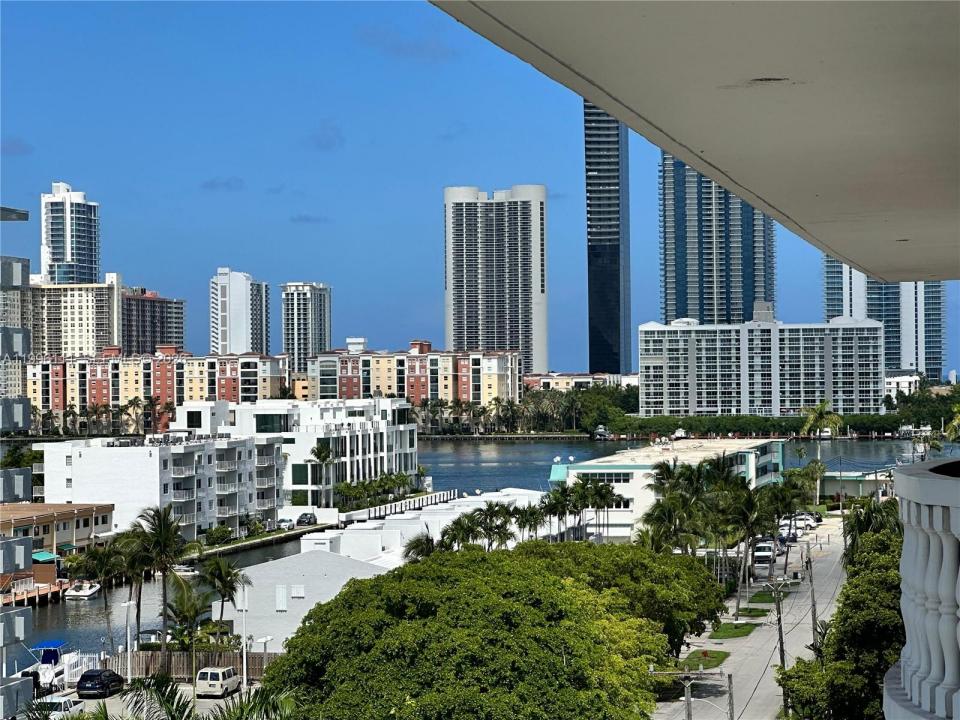 North Miami Beach, 플로리다 33160, 미국