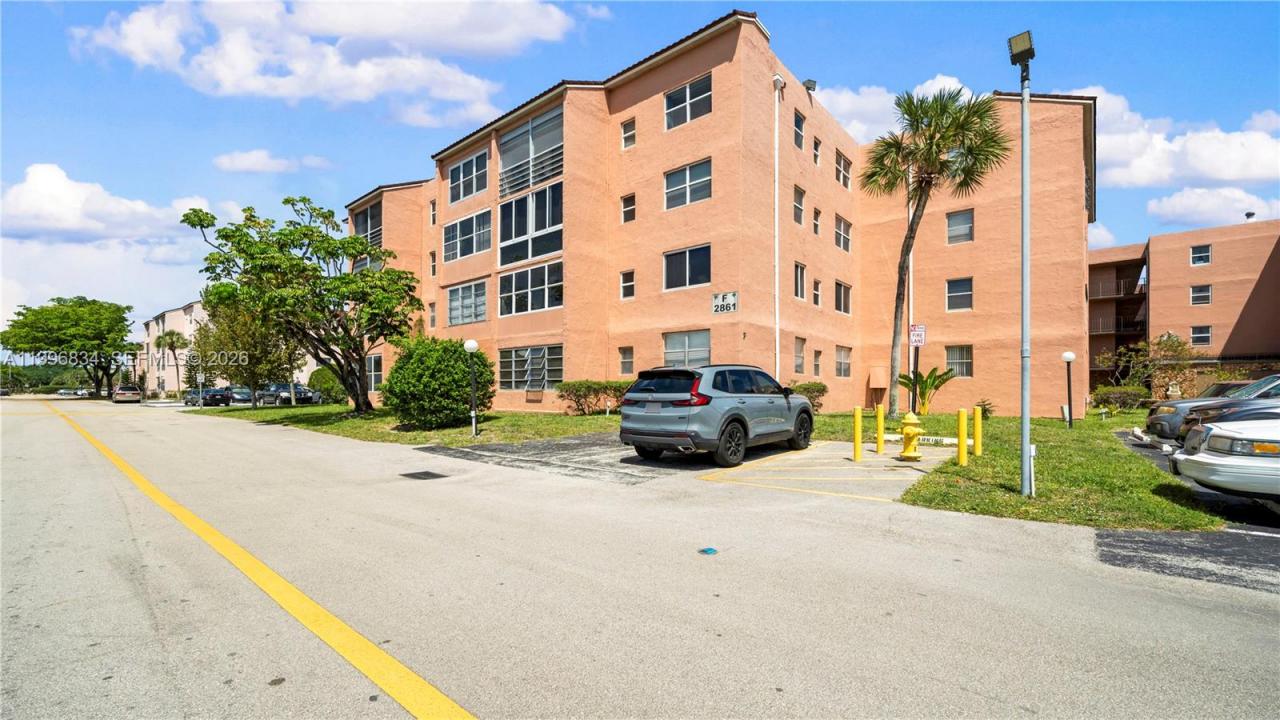 2861 Somerset Dr 301, Lauderdale Lakes, Floride 33311, États-Unis