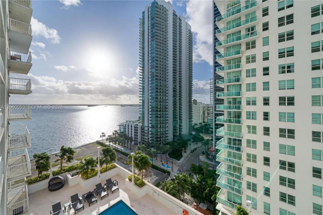 1200 Brickell Bay Dr 1705, Miami, Florida 33131, USA