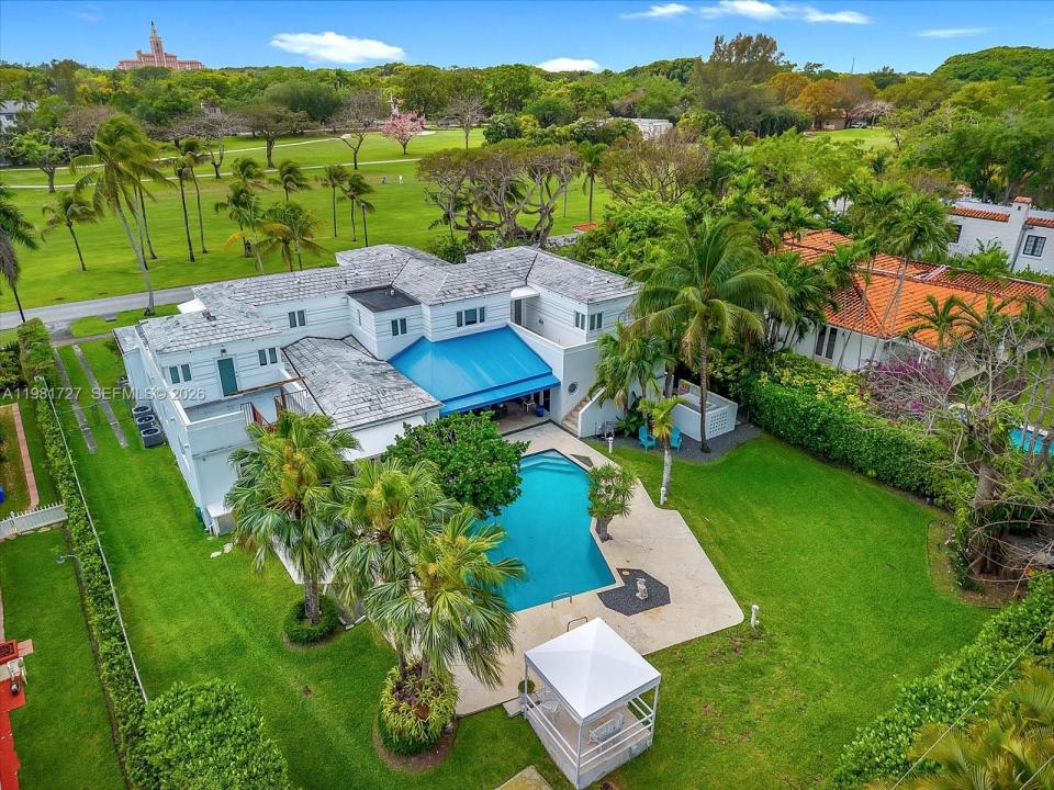1021 N Greenway Dr, Coral Gables, Florida 33134, Stati Uniti