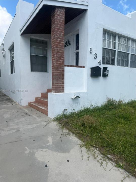 634 SW 10th Ave, Miami, Floride 33130, États-Unis