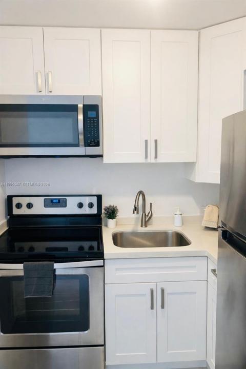 7904 West Dr 109, North Bay Village, Florida 33141, USA