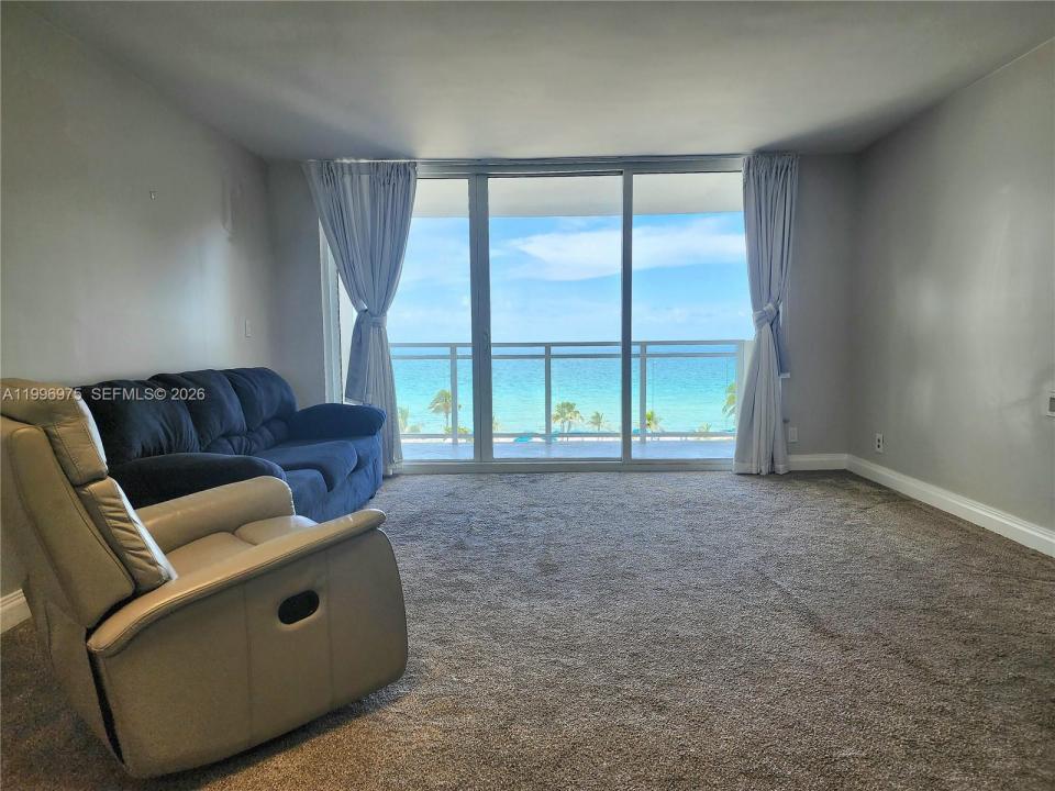 2030 S Ocean Dr 515, Hallandale Beach, Florida 33009, USA