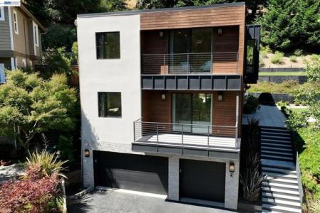 West Cir, Oakland, California 94611